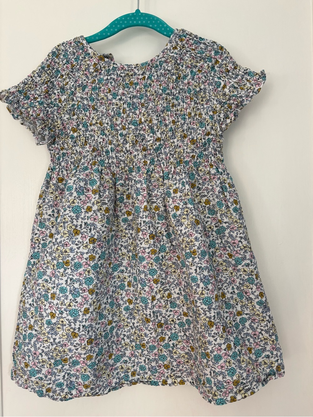 Zara White Floral Smocked Dress size 5-6